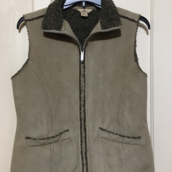 Woolrich Women’s Vest Size M Faux Suede Sherpa Lined Zip Front Pockets - Picture 11 of 16